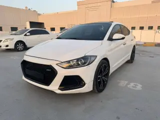 2016 Hyundai Avante in Ajman used car