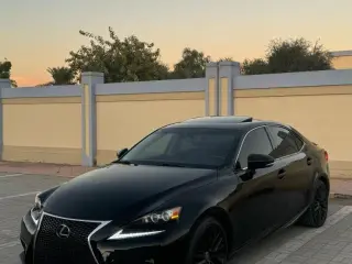 2014 Lexus IS in Dubai used car