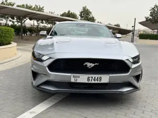 2021 Ford Mustang في Dubai سيارة مستعملة