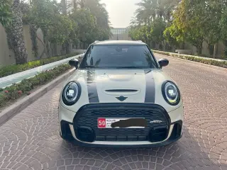 2022 Mini Cooper في Dubai سيارة مستعملة