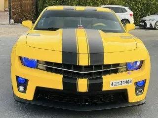 2013 Chevrolet Camaro في Abu Dhabi سيارة مستعملة