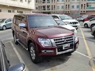 2016 Mitsubishi Pajero in Dubai used car