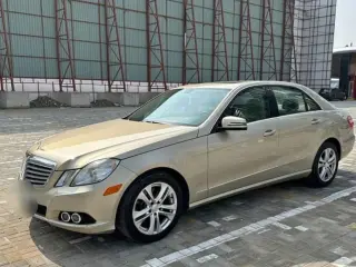 2010 Mercedes-Benz E-Class في Al Ain سيارة مستعملة