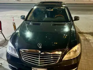 2012 Mercedes-Benz S-Class في Ajman سيارة مستعملة