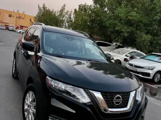 2019 Nissan Rogue في Sharjah سيارة مستعملة