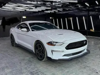 2020 Ford Mustang في Dubai سيارة مستعملة