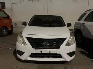 2017 Nissan Sunny in Dubai used car