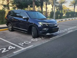 2017 Honda Pilot في Dubai سيارة مستعملة