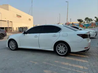 2014 Lexus GS في Abu Dhabi سيارة مستعملة