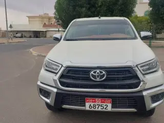 2022 Toyota Hilux in Abu Dhabi used car