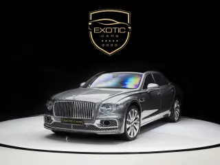 2021 Bentley Continental Flying Spur في Dubai سيارة مستعملة