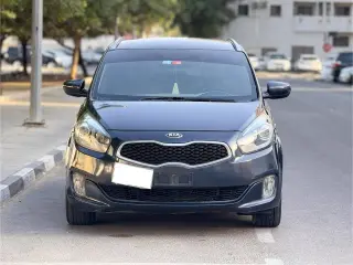 2014 Kia Carens في Dubai سيارة مستعملة