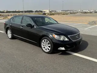 2009 Lexus LS in Sharjah used car
