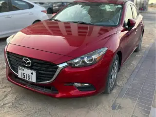 2019 Mazda 3 في Dubai سيارة مستعملة