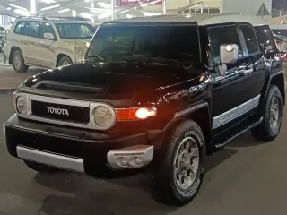 2013 Toyota FJ Cruiser في Sharjah سيارة مستعملة