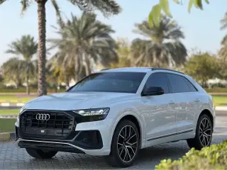 2019 Audi Q8 في Dubai سيارة مستعملة