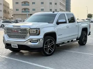 2018 GMC Sierra في Ajman سيارة مستعملة