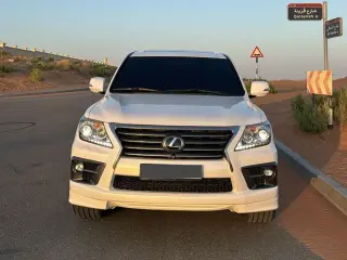 2014 Lexus LX 570 في Dubai سيارة مستعملة