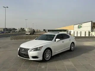 2015 Lexus LS in Umm Al Quwain used car