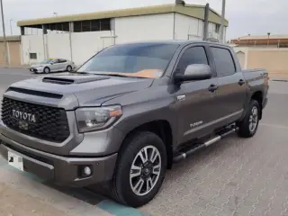 2021 Toyota Tundra في Al Ain سيارة مستعملة