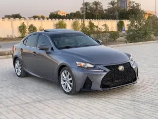 2015 Lexus IS in Dubai used car
