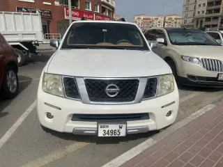 2008 Nissan Pathfinder في Dubai سيارة مستعملة