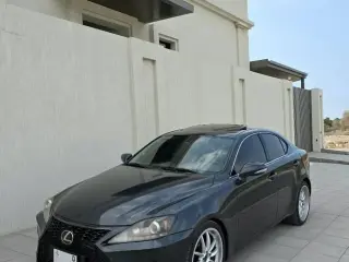 2009 Lexus IS in Dubai used car