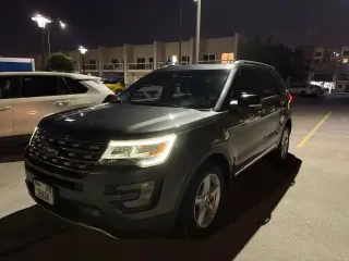 2016 Ford Explorer in Dubai used car