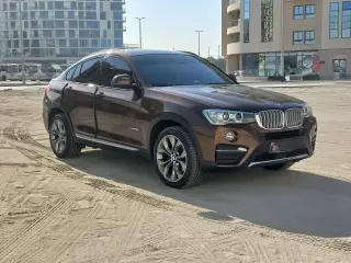 2017 BMW X4 في Abu Dhabi سيارة مستعملة