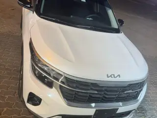 2024 Kia Seltos في Dubai سيارة مستعملة