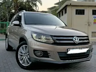 2012 Volkswagen Tiguan في Dubai سيارة مستعملة