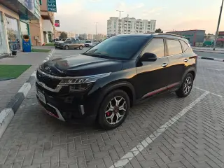 2021 Kia Seltos في Dubai سيارة مستعملة