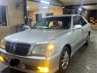 1993 Toyota Crown في Ajman سيارة مستعملة