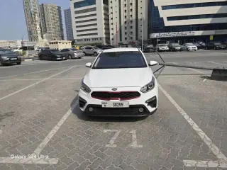 2020 Kia Cerato في Sharjah سيارة مستعملة