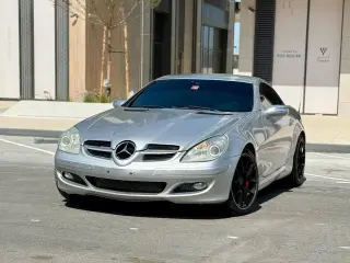 2005 Mercedes-Benz SLK في Dubai سيارة مستعملة