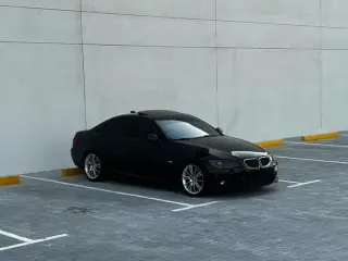 2012 BMW 3-Series في Dubai سيارة مستعملة