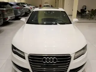2014 Audi A7 في Dubai سيارة مستعملة