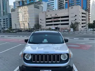 2017 Jeep Renegade في Dubai سيارة مستعملة