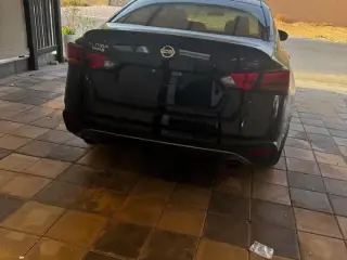 2019 Nissan Altima في Dubai سيارة مستعملة