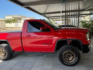2016 GMC Sierra في Ras Al Khaimah سيارة مستعملة