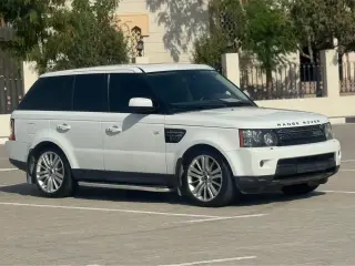 2012 Land Rover Range Rover Sport in Dubai used car