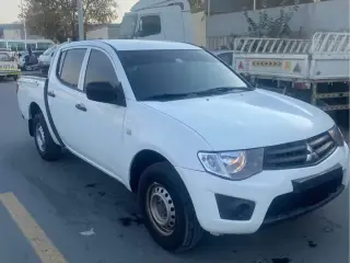 2013 Mitsubishi L200 in Dubai used car