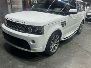 2013 Land Rover Range Rover Sport in Dubai used car