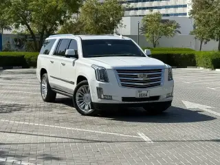 2020 Cadillac Escalade في Dubai سيارة مستعملة