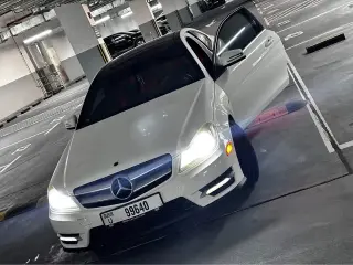 2013 Mercedes-Benz C-Class في Dubai سيارة مستعملة