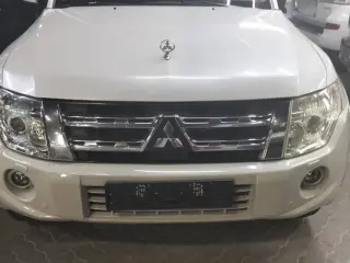 2014 Mitsubishi Pajero in Dubai used car