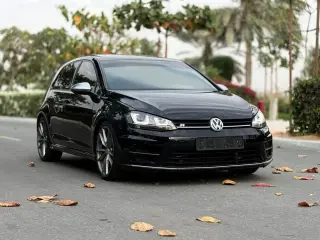 2016 Volkswagen Golf in Dubai used car