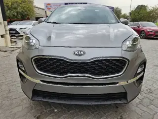 2022 Kia Sportage في Dubai سيارة مستعملة