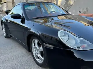 1998 Porsche 911 Carrera في Dubai سيارة مستعملة