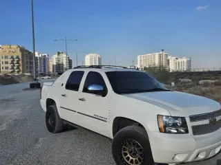 2013 Chevrolet Avalanche في Dubai سيارة مستعملة